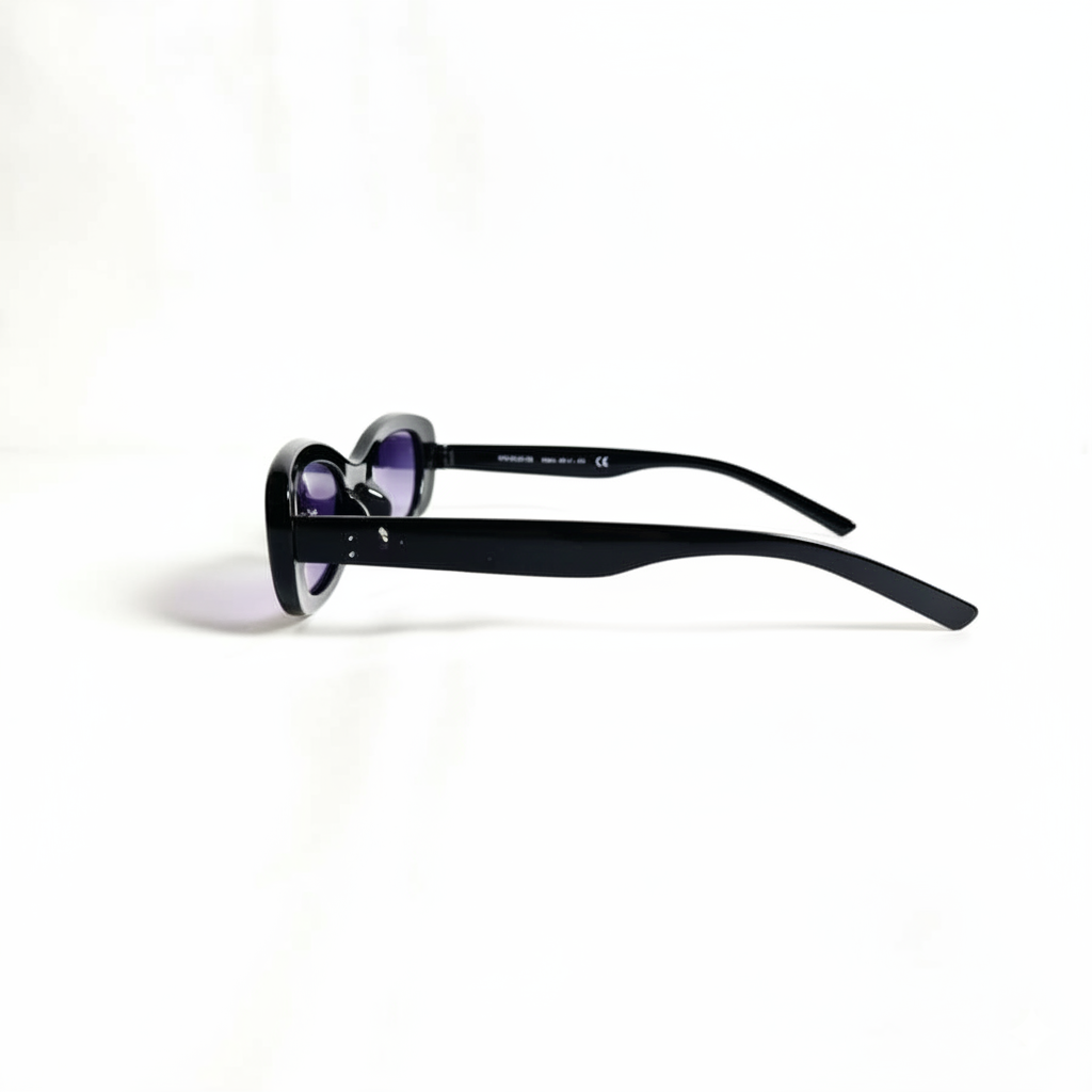 LuxeCat – Stylish Cat-Eye Shades for Women