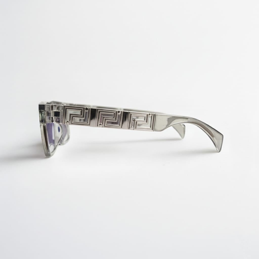 CrystalMode – Classic Wayfarer with a Modern Twist