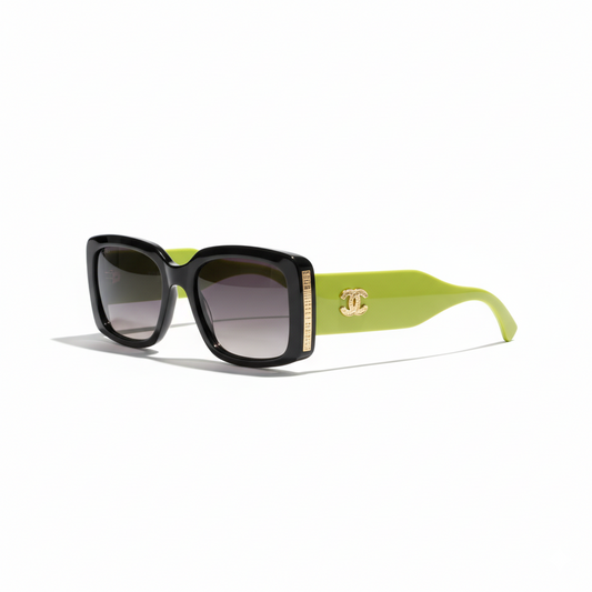 Chanel Vision – Bold Wayfarer Elegance