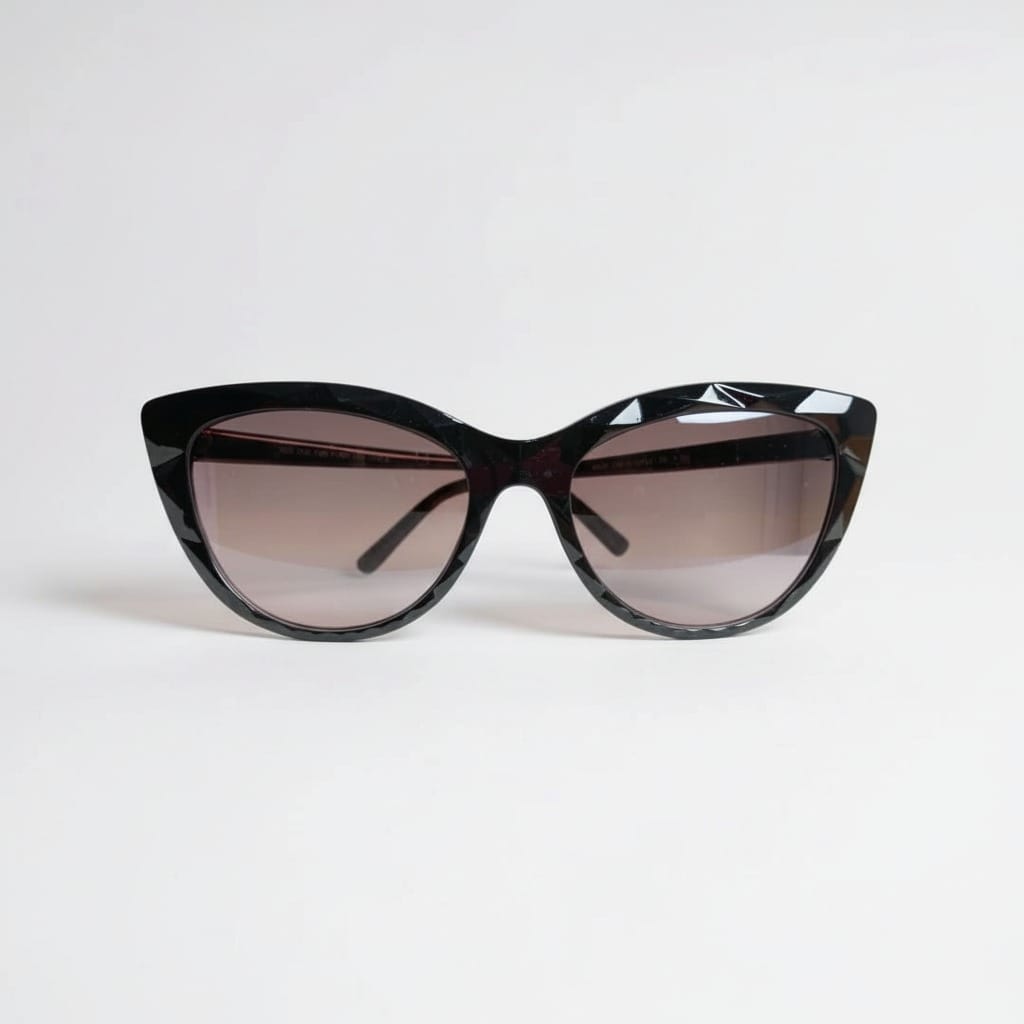 Luxe Vision – Women’s Crystal Cat-Eye Sunglasses